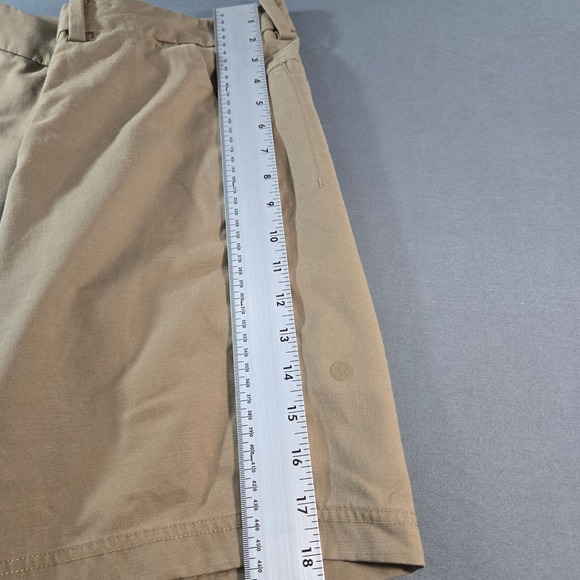 Lululemon Commission Shorts Mens 29 Khaki Tan Technical Chino Golf 9 Inch Inseam - Picture 4 of 8